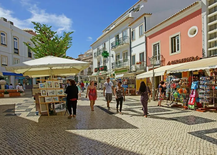 B07 - Maria Vitoria In Center