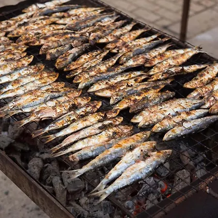 B07 - Maria Vitoria In Center